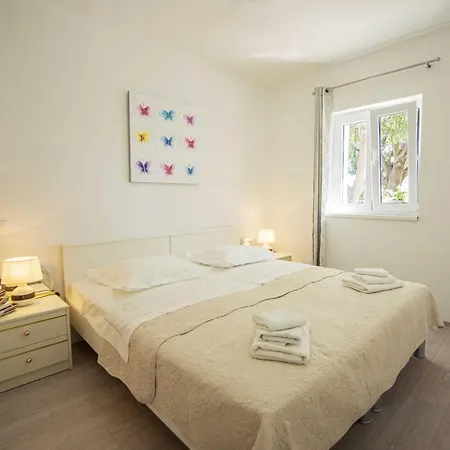 Apartmán With A Parking Space - 18251 Split
