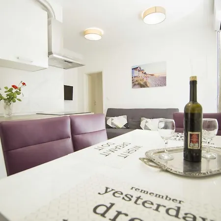 With A Parking Space - 18251 Apartmán *